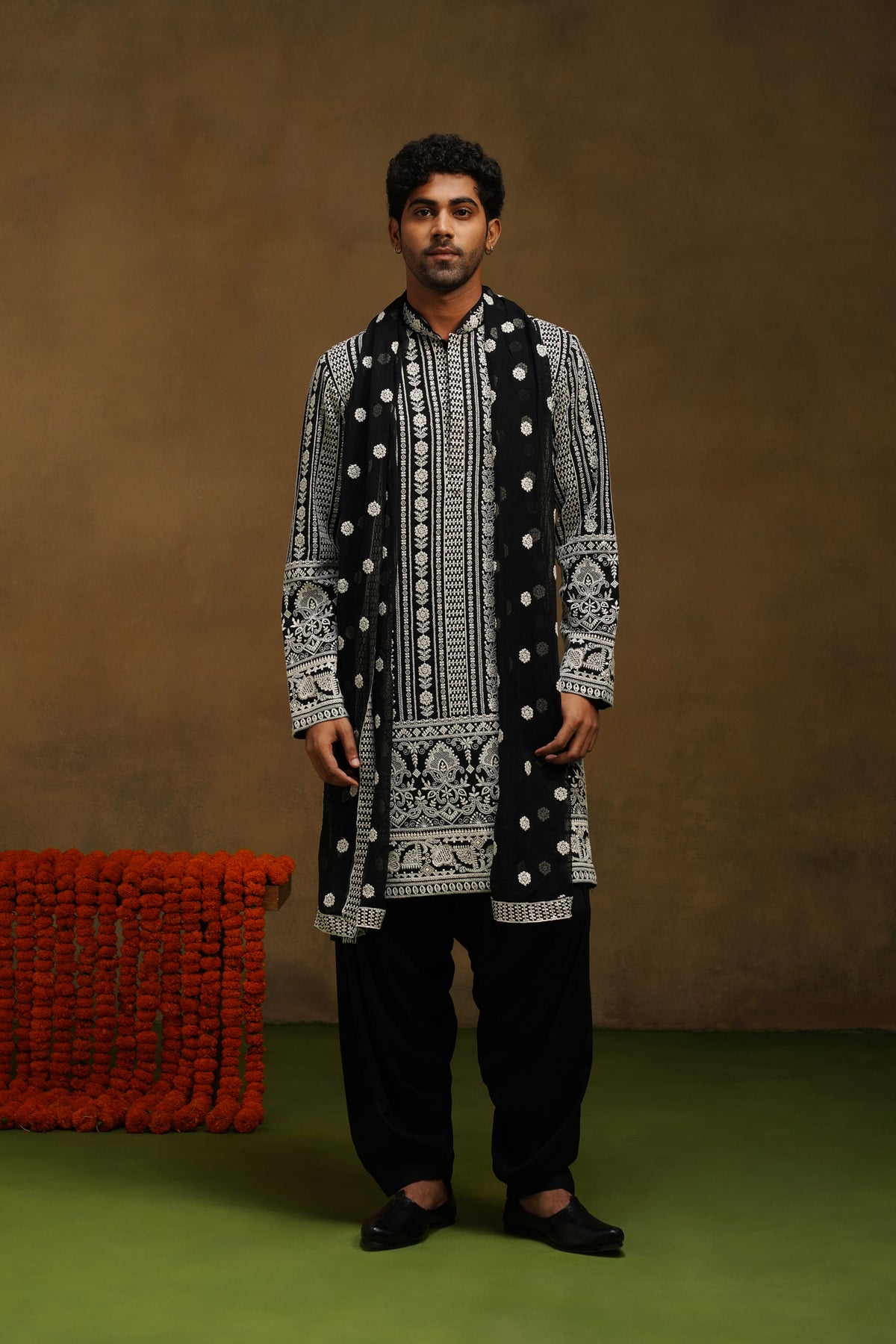 Noor Black Chikankari Dupatta Kurta Set