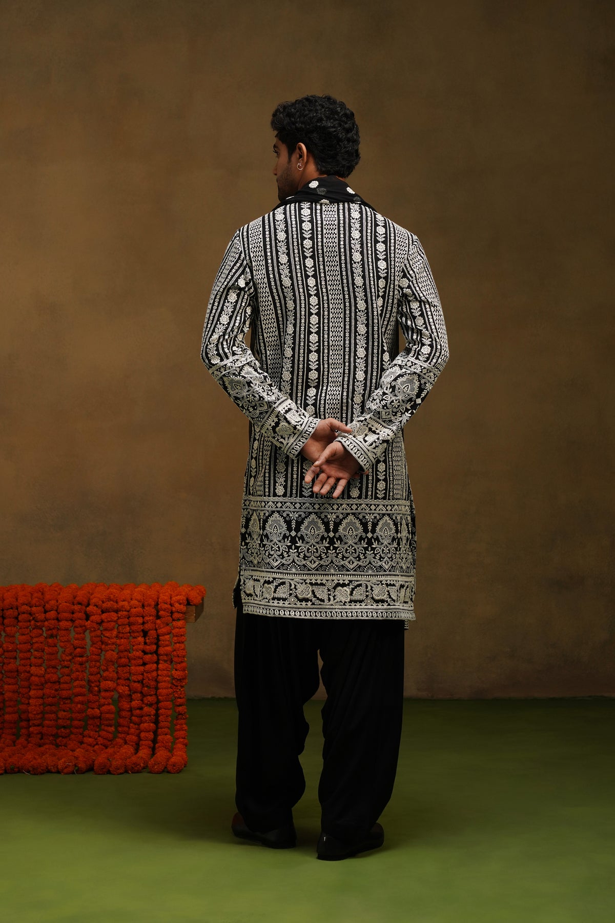 Noor Black Chikankari Dupatta Kurta Set