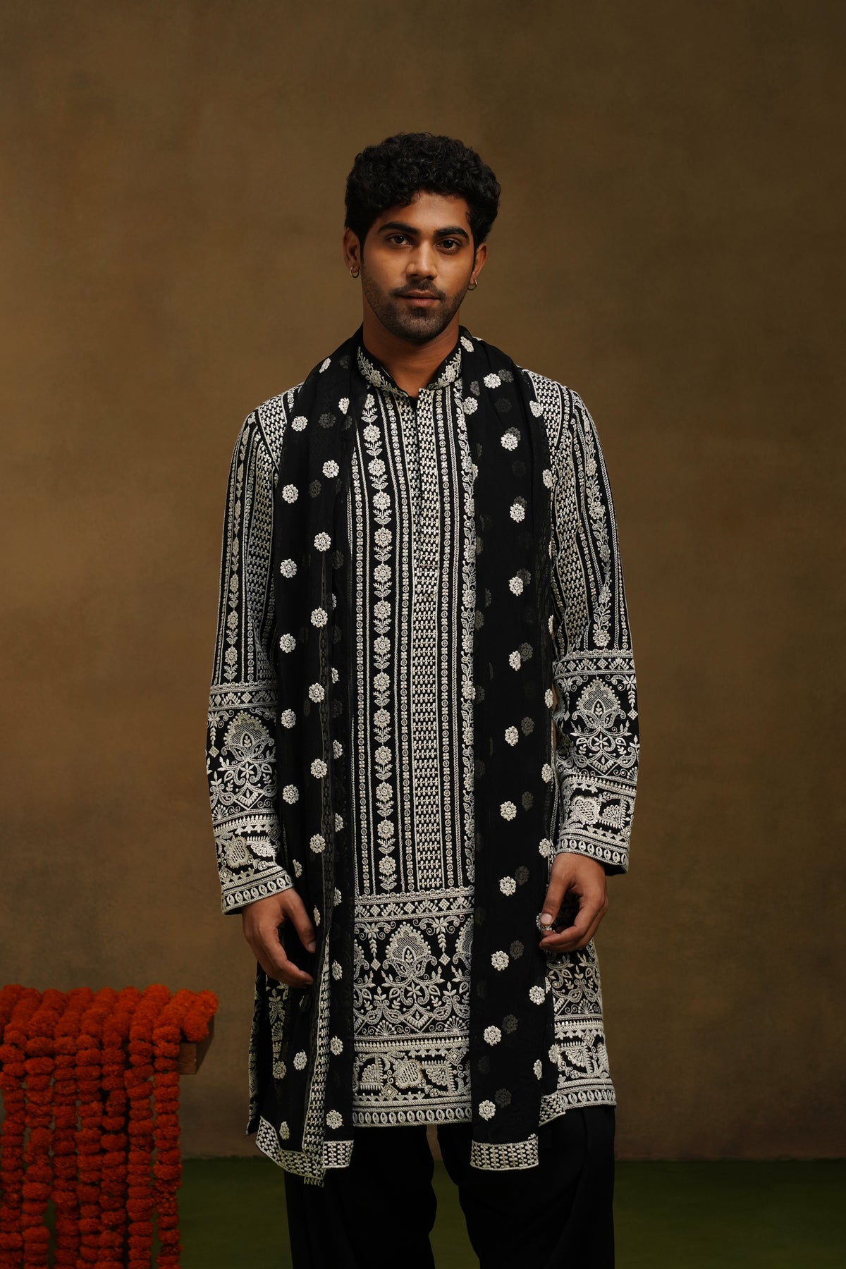 Noor Black Chikankari Dupatta Kurta Set