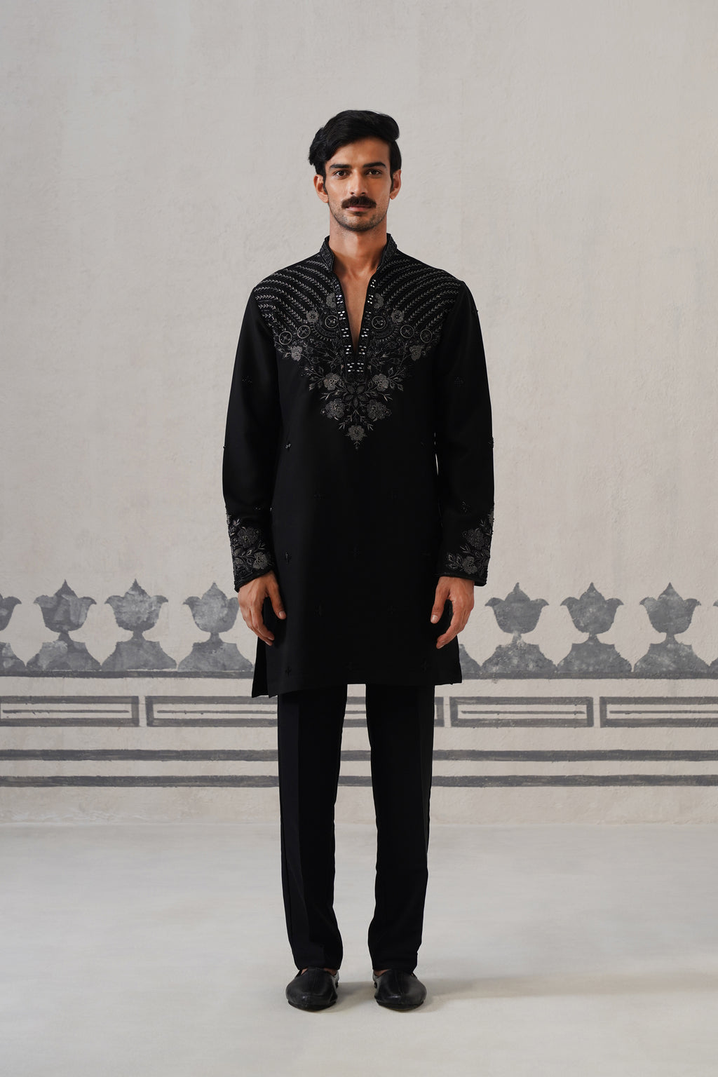 Noir Black Beaded Japanese Set