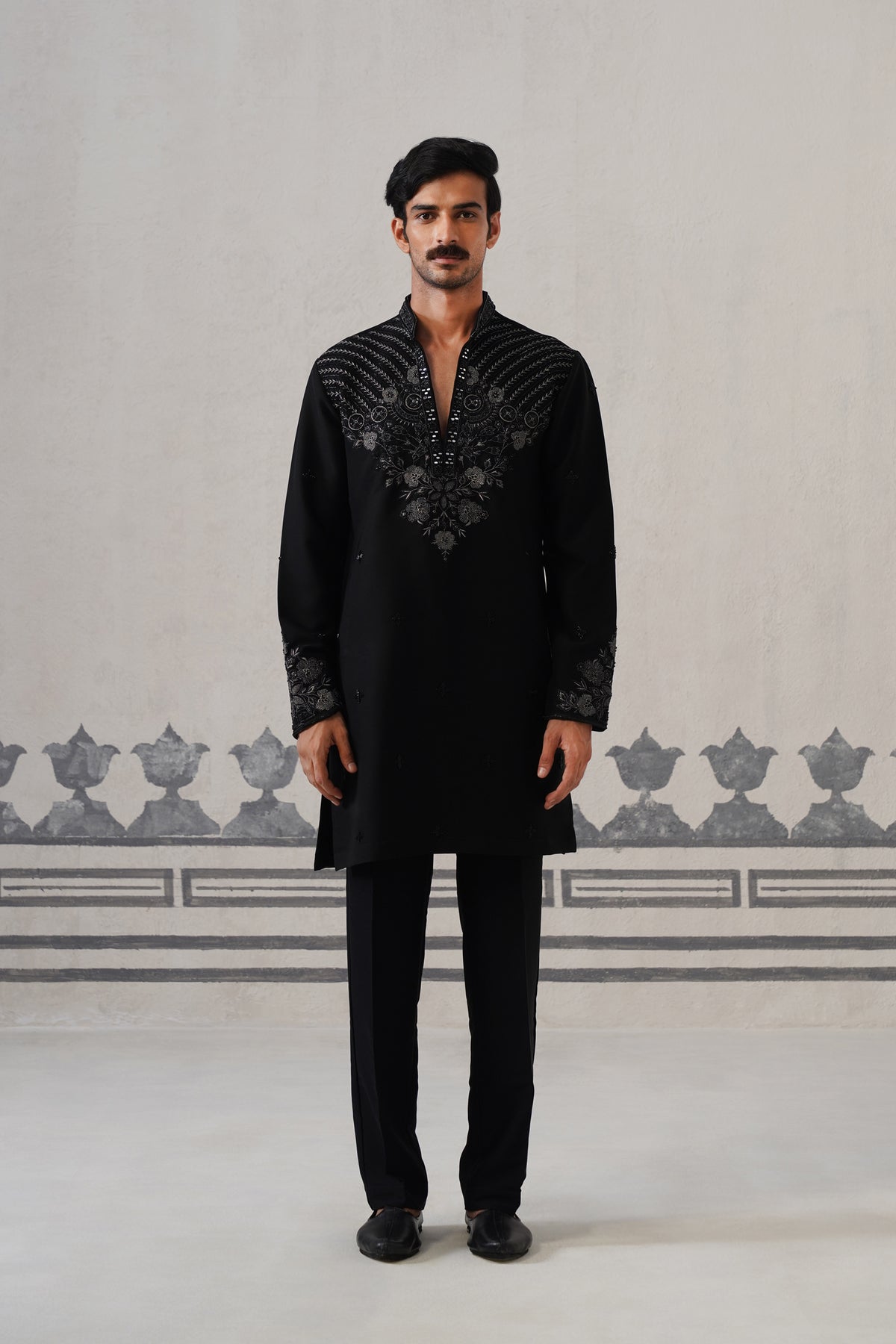 Noir Black Beaded Japanese Set