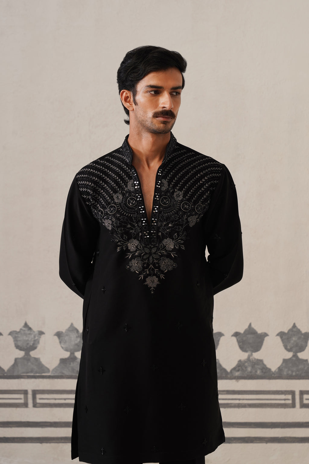 Noir Black Beaded Japanese Set