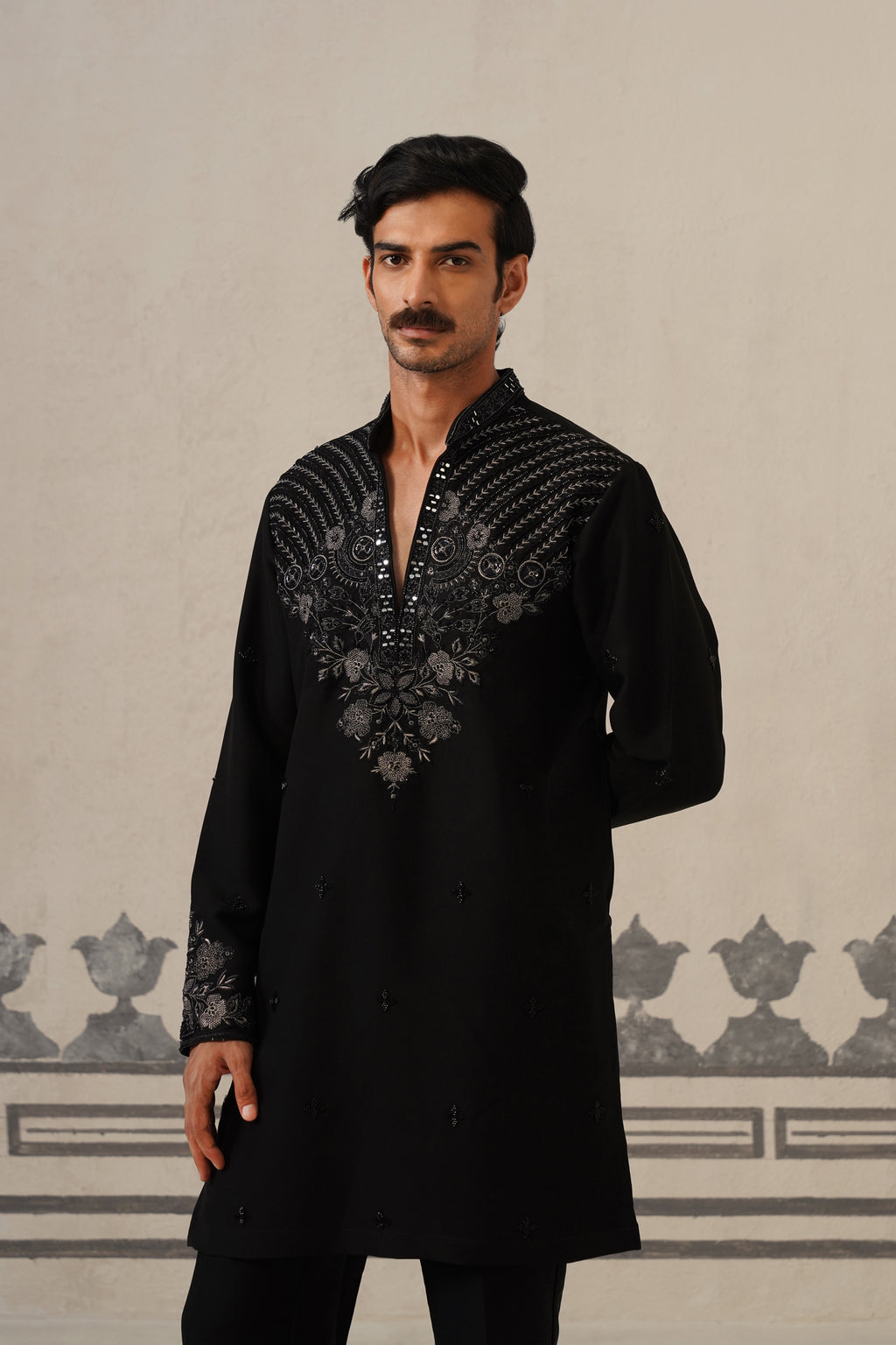 Noir Black Beaded Japanese Set