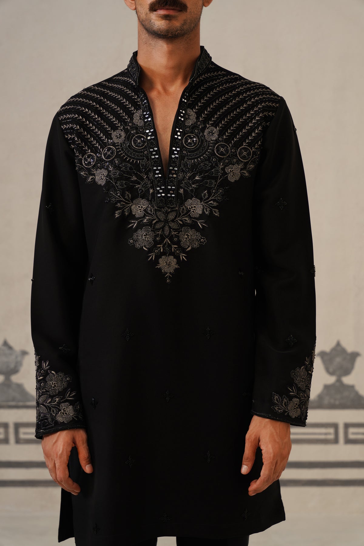 Noir Black Beaded Japanese Set