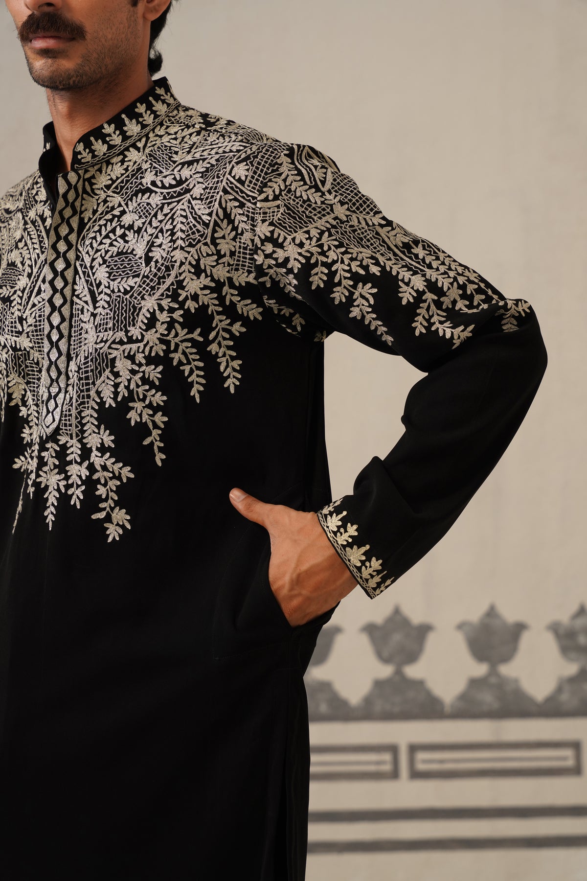 Black Nakshi Handwork Japanese Set