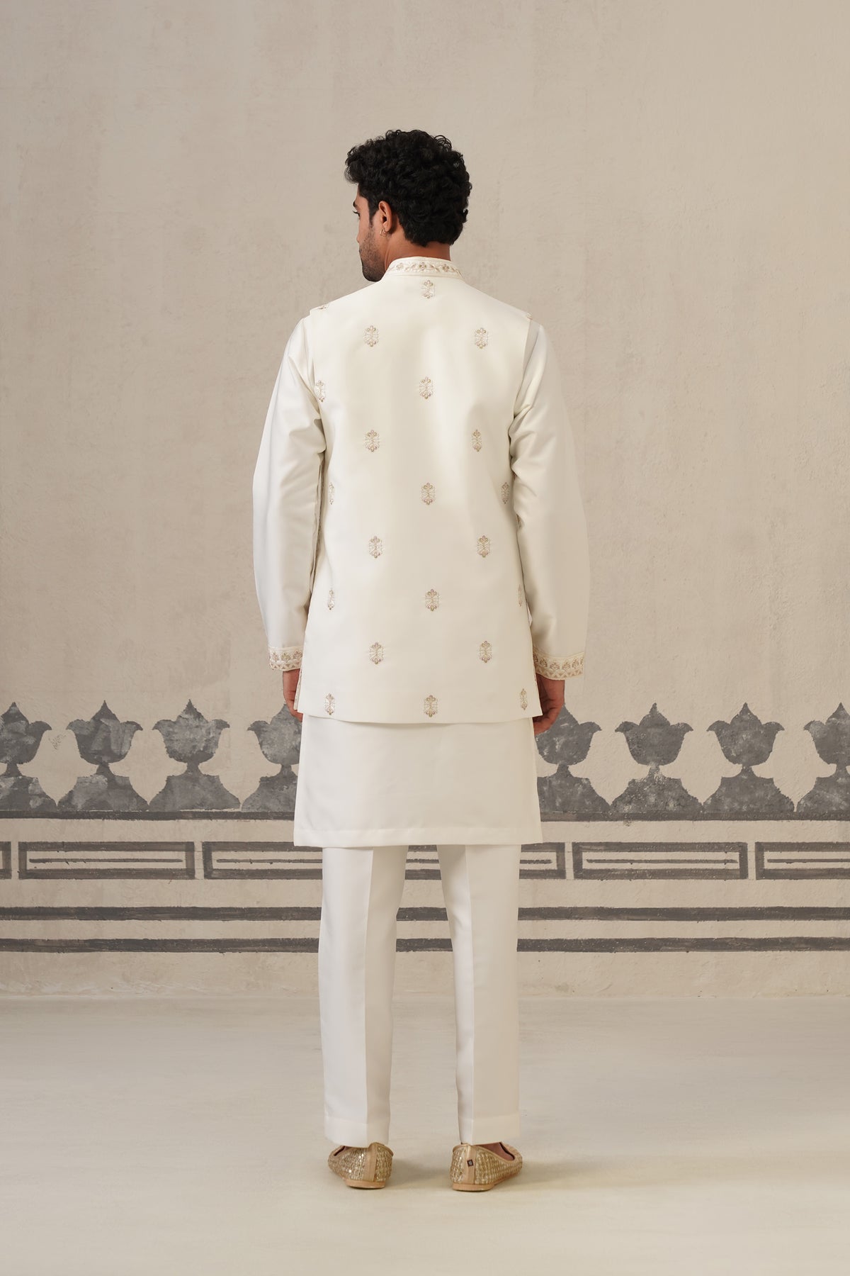 Ivory Embroidery Kurta Jacket Set